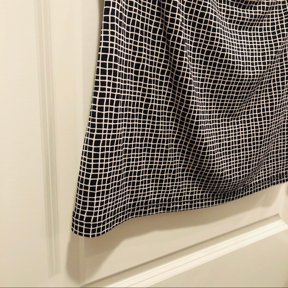 WORTHINGTON • Slinky sleeveless blouse • like new - Picture 5 of 6